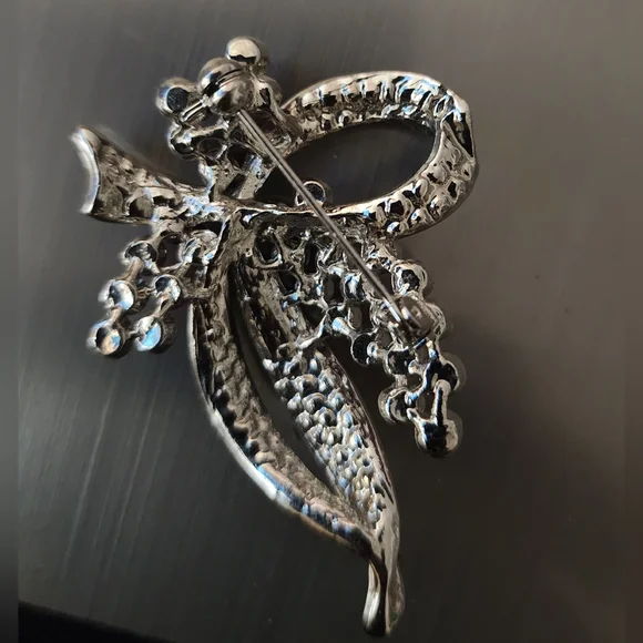 Austrian Rhinestone Crystal Glamorous Bridal Wedding Brooch - Picture 2 of 2